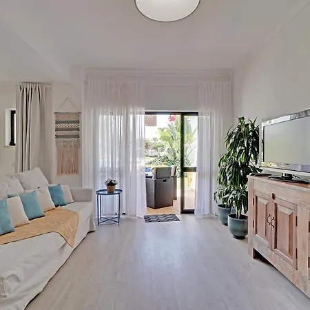 Sunrise Apartment *